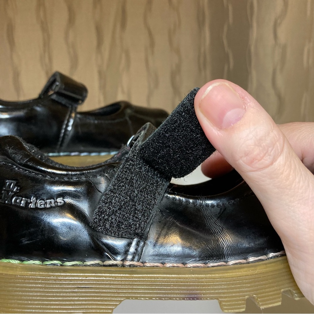 Dr. Martens Tully Mary Jane Toddler Girl's 9 Patent Leather Black Rainbow Stitch - Picture 8 of 16